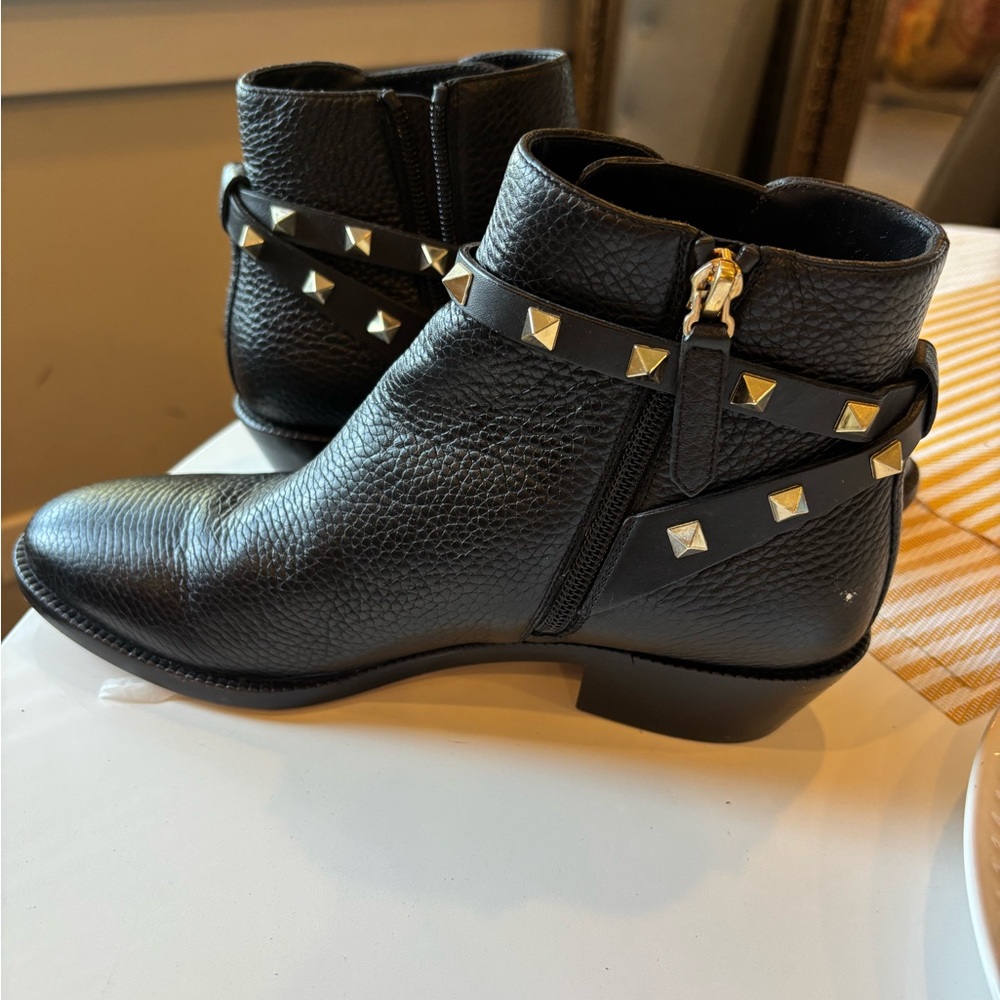 Valentino Black Leather Studded Ankle Boots Booties 37 1/2, US 7 - Picture 2 of 7